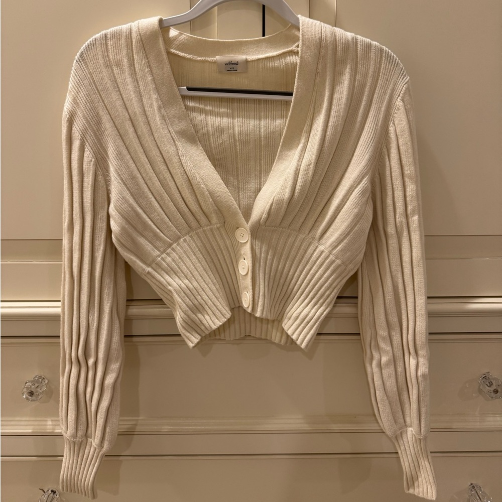 Aritzia Wilfred Plunge Front Button Cardigan In White, Size XXS